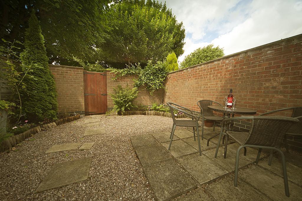 Villa Grayz Townhouse - Free Onsite Parking For 2 Cars à Lincoln Chambre photo